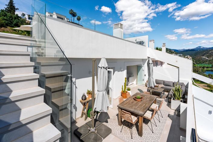 Image No.5-3 Bed Property for sale