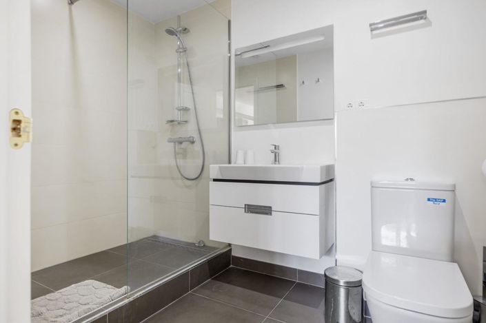 Image No.14-5 Bed Property for sale