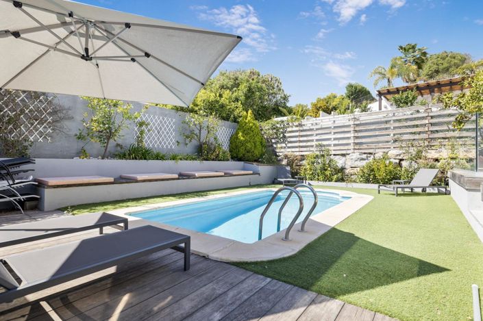 Image No.3-5 Bed Property for sale