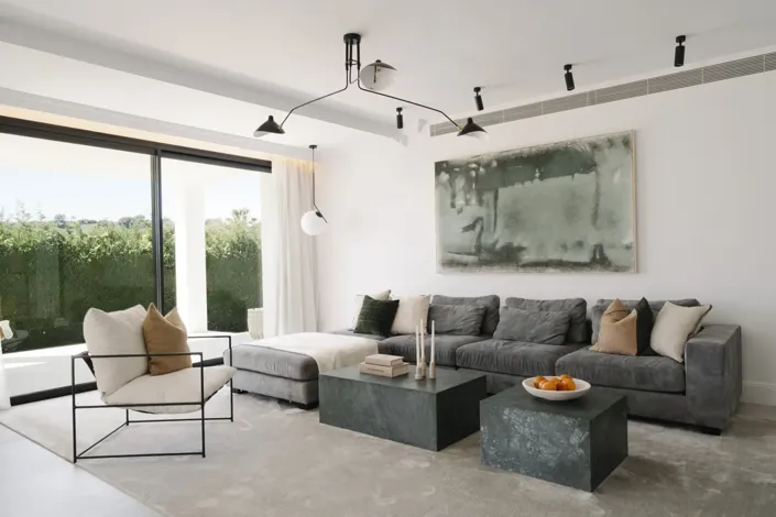 Image No.7-5 Bed Property for sale