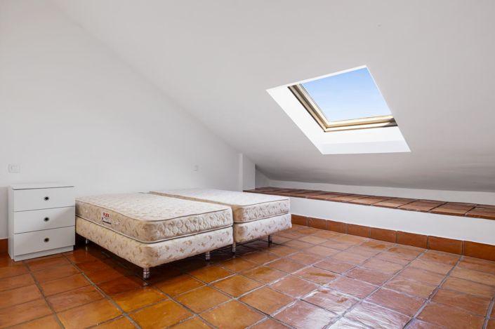 Image No.25-4 Bed Property for sale