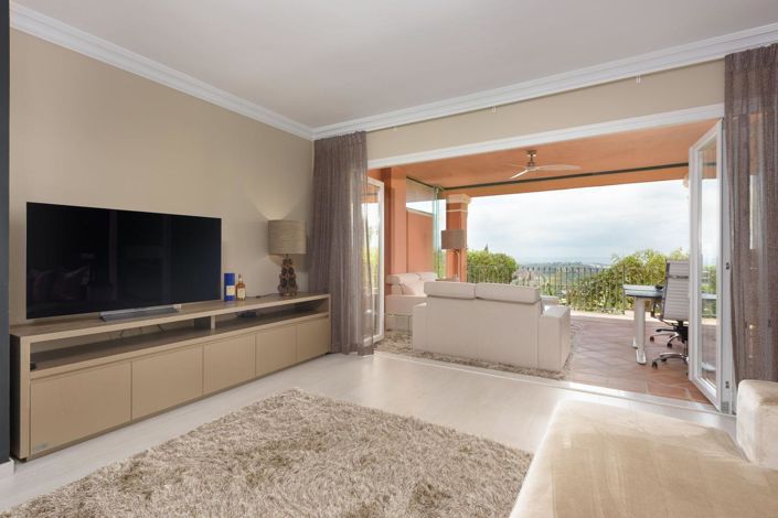 Image No.15-2 Bed Property for sale