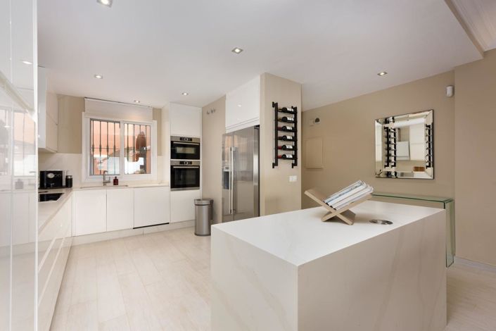 Image No.22-2 Bed Property for sale