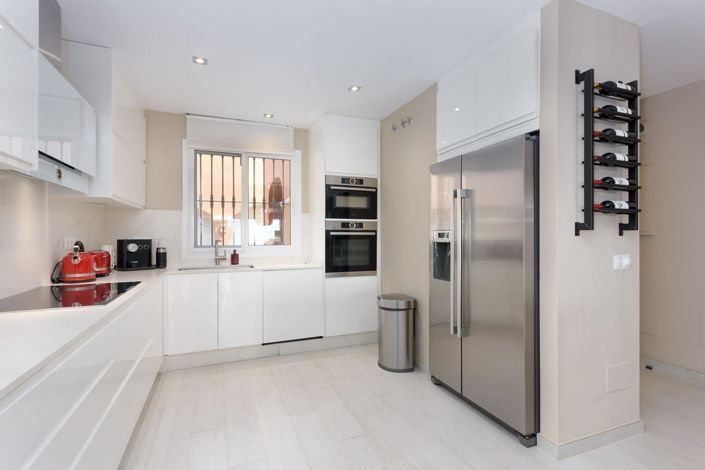 Image No.23-2 Bed Property for sale