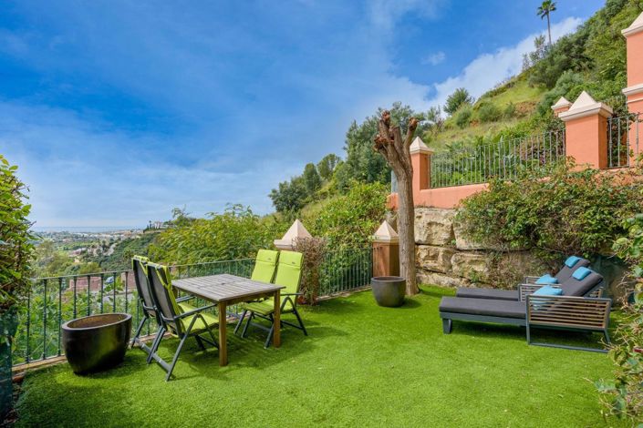 Image No.7-2 Bed Property for sale