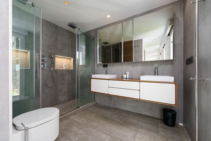 Image No.29-6 Bed Property for sale