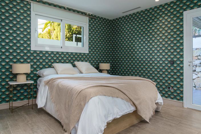 Image No.39-6 Bed Property for sale