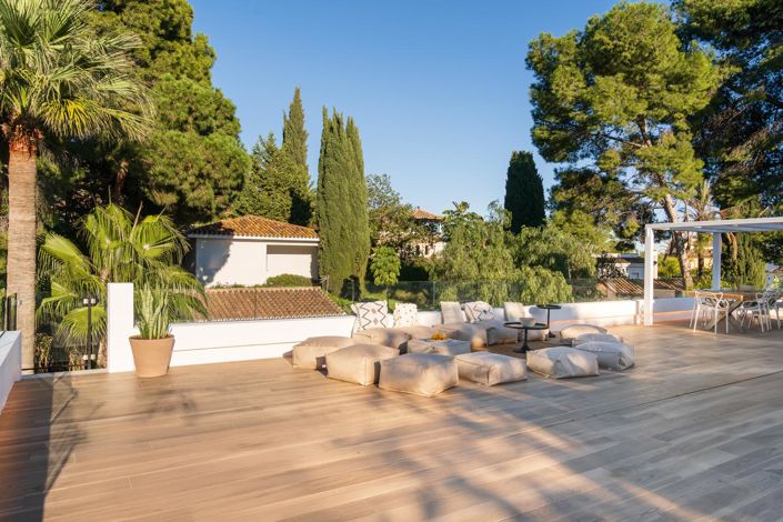 Image No.48-6 Bed Property for sale