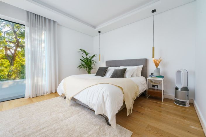 Image No.53-6 Bed Property for sale