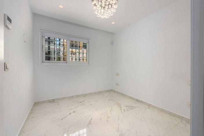 Image No.20-3 Bed Property for sale