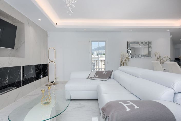 Image No.30-3 Bed Property for sale