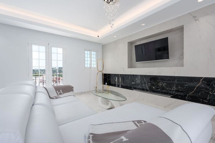 Image No.34-3 Bed Property for sale