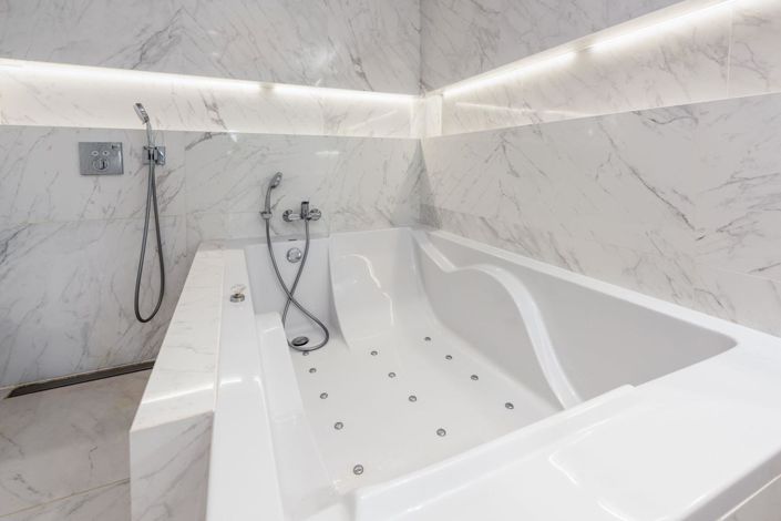 Image No.38-3 Bed Property for sale