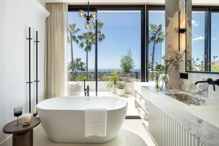 Image No.23-5 Bed Property for sale