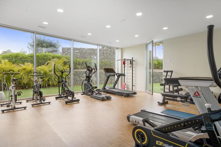 Image No.12-3 Bed Property for sale