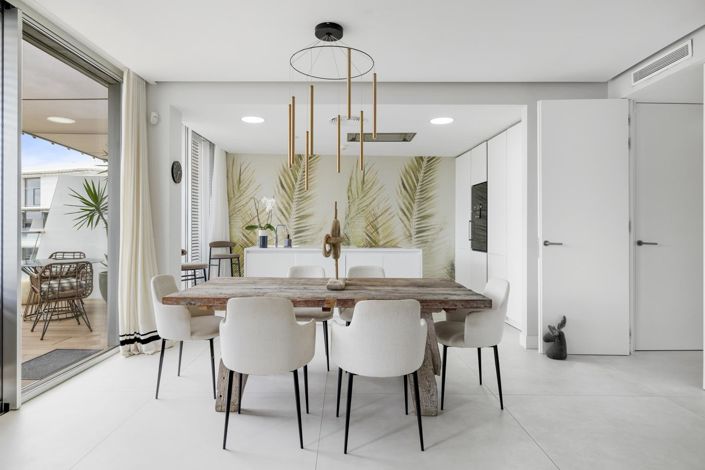 Image No.19-3 Bed Property for sale