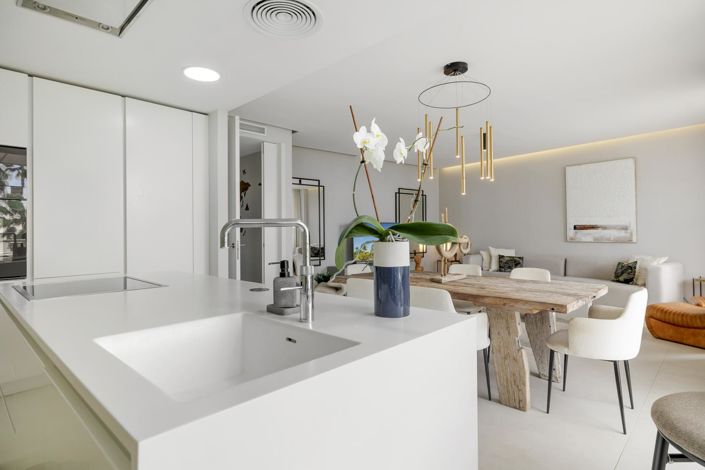 Image No.22-3 Bed Property for sale