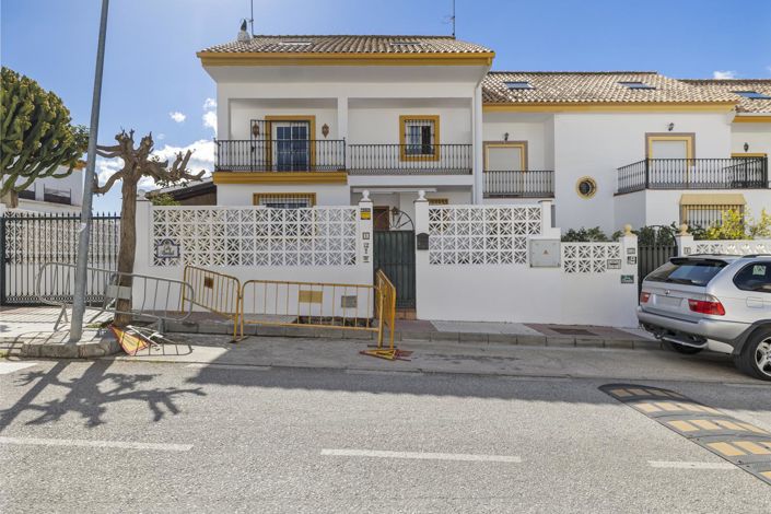 Image No.1-4 Bed Property for sale