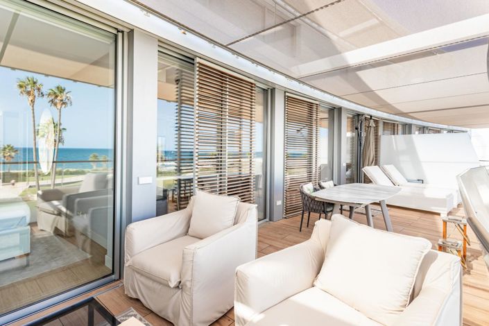 Image No.2-4 Bed Property for sale