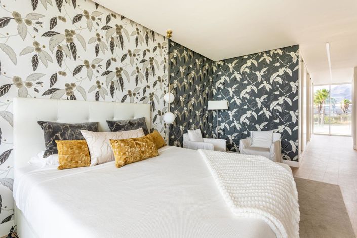 Image No.20-4 Bed Property for sale