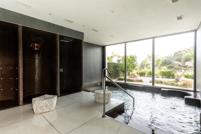 Image No.26-4 Bed Property for sale