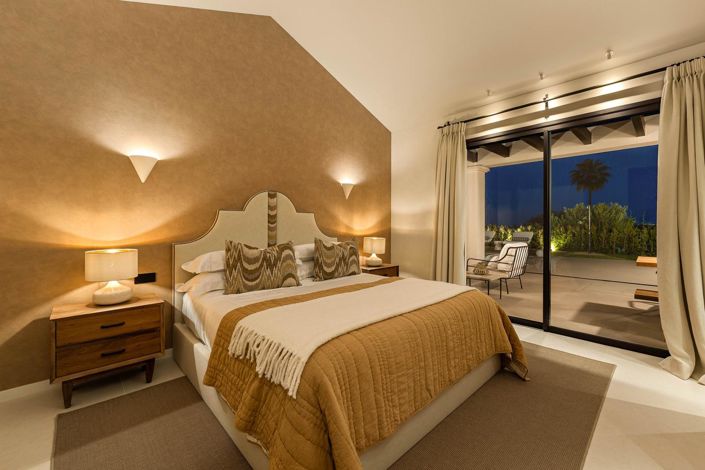 Image No.15-4 Bed Property for sale