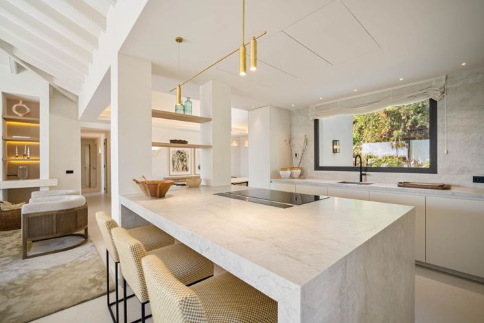 Image No.31-4 Bed Property for sale