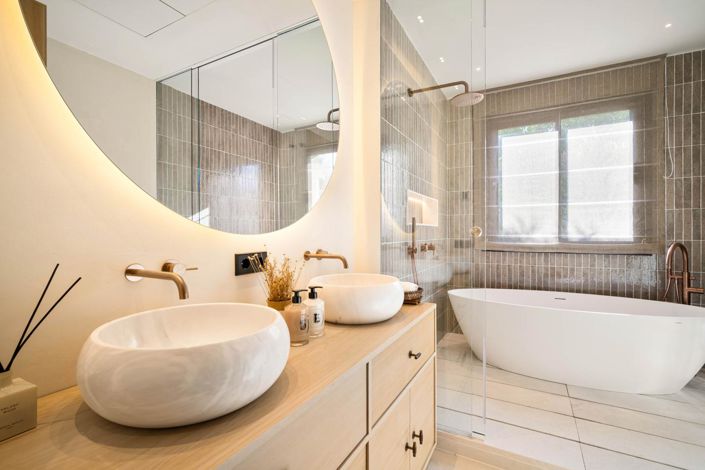 Image No.50-4 Bed Property for sale