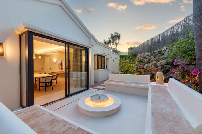 Image No.6-4 Bed Property for sale