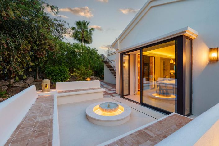 Image No.7-4 Bed Property for sale