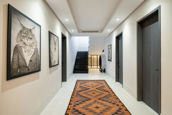 Image No.5-5 Bed Property for sale