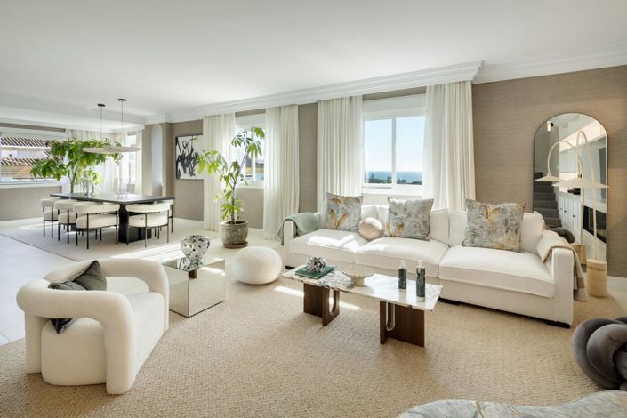 Image No.12-5 Bed Property for sale