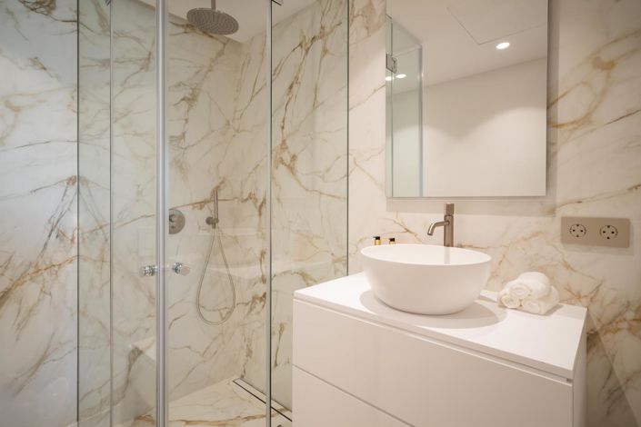 Image No.14-3 Bed Property for sale