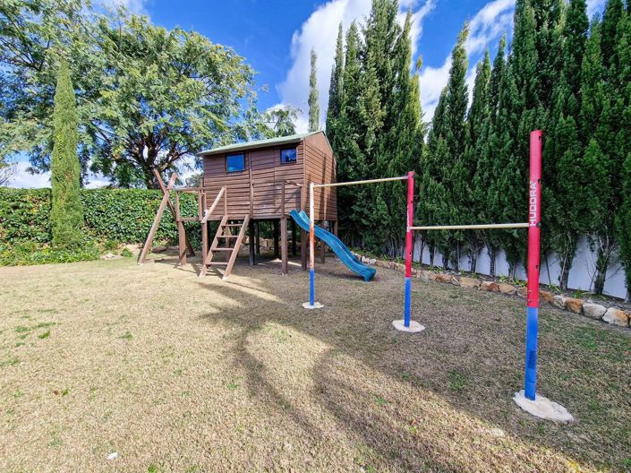 Image No.3-6 Bed Property for sale