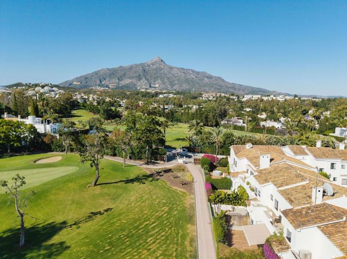 Image No.30-3 Bed Property for sale