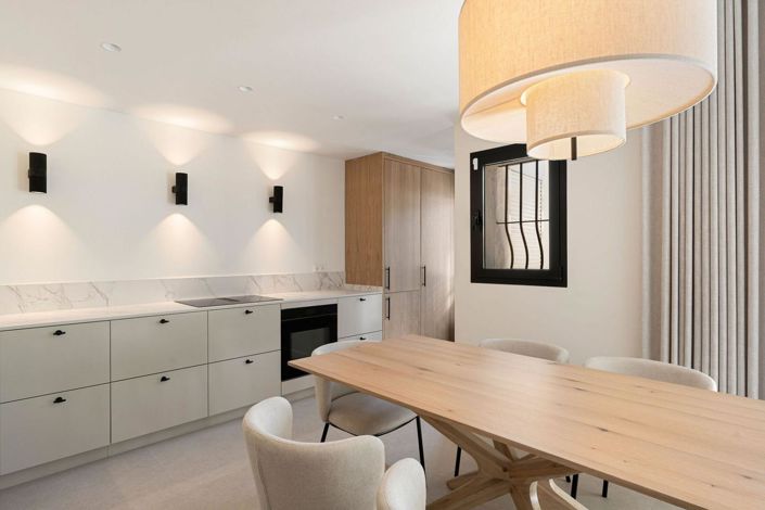 Image No.8-3 Bed Property for sale