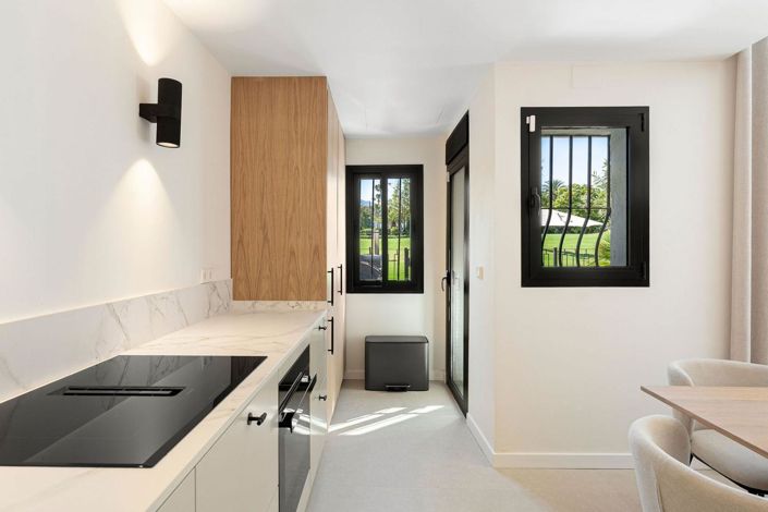 Image No.9-3 Bed Property for sale