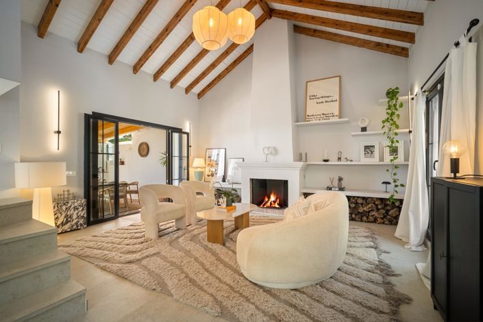 Image No.10-4 Bed Property for sale