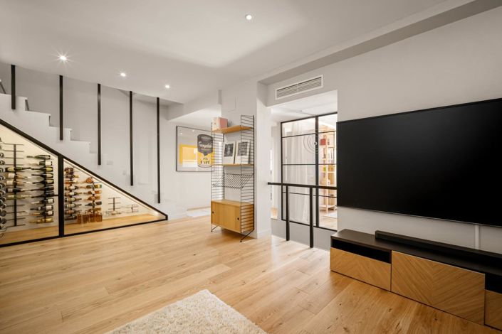 Image No.12-4 Bed Property for sale