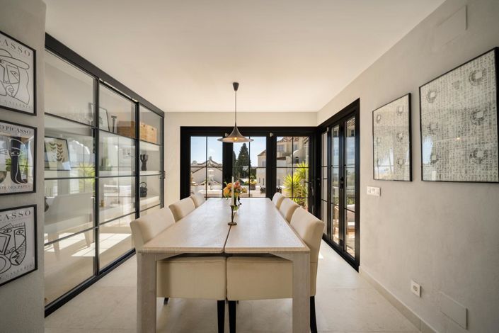 Image No.18-4 Bed Property for sale