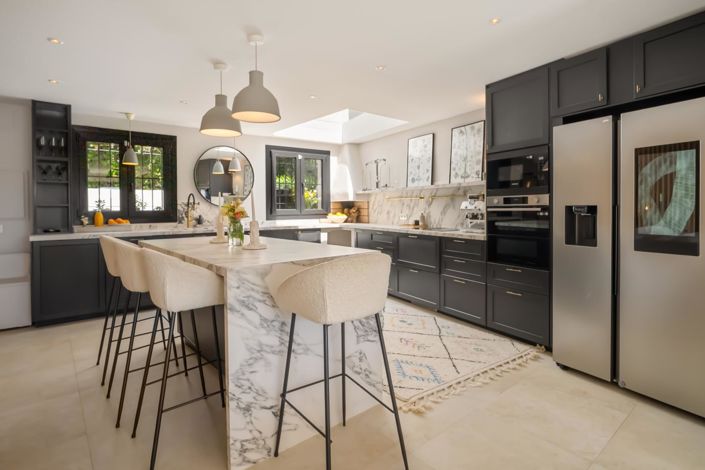 Image No.24-4 Bed Property for sale