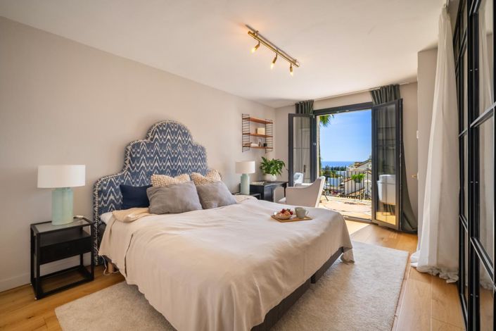 Image No.25-4 Bed Property for sale