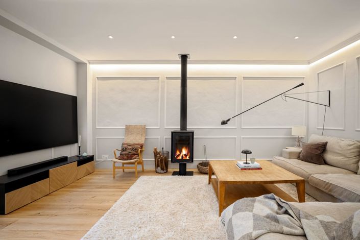 Image No.37-4 Bed Property for sale