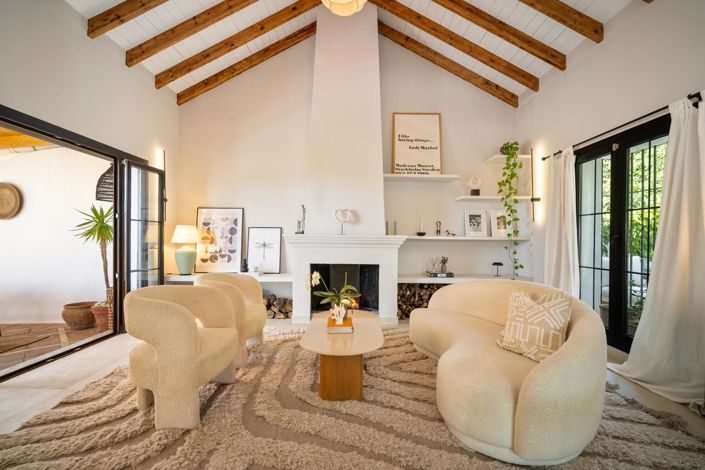 Image No.4-4 Bed Property for sale