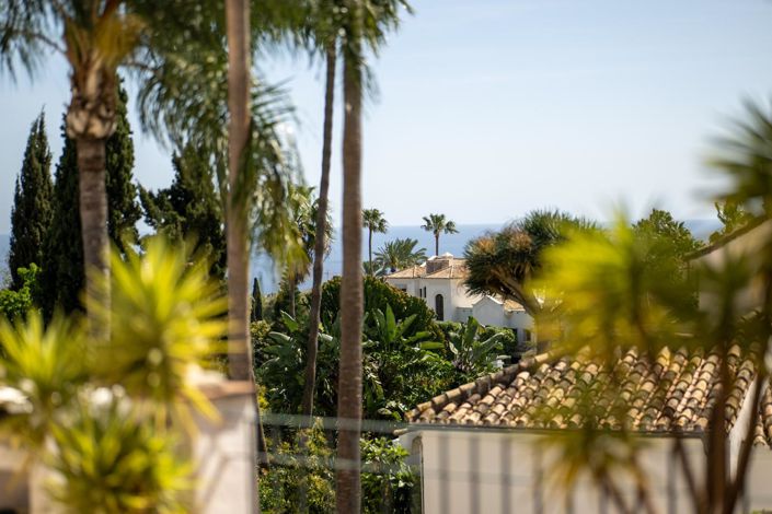 Image No.40-4 Bed Property for sale