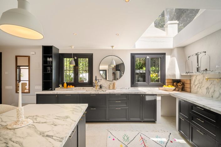 Image No.7-4 Bed Property for sale