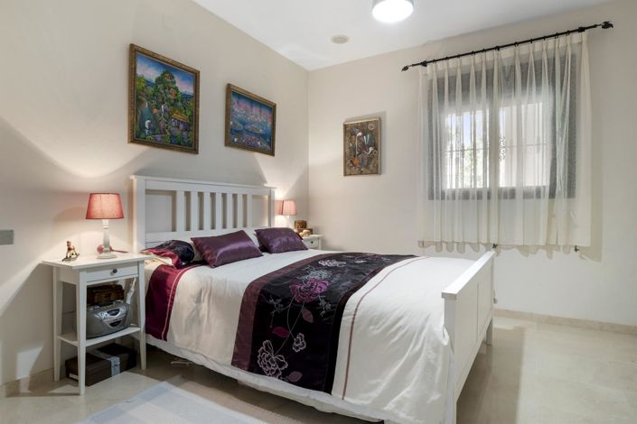 Image No.16-2 Bed Property for sale