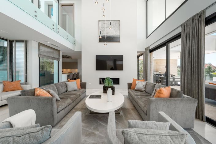 Image No.14-5 Bed Property for sale