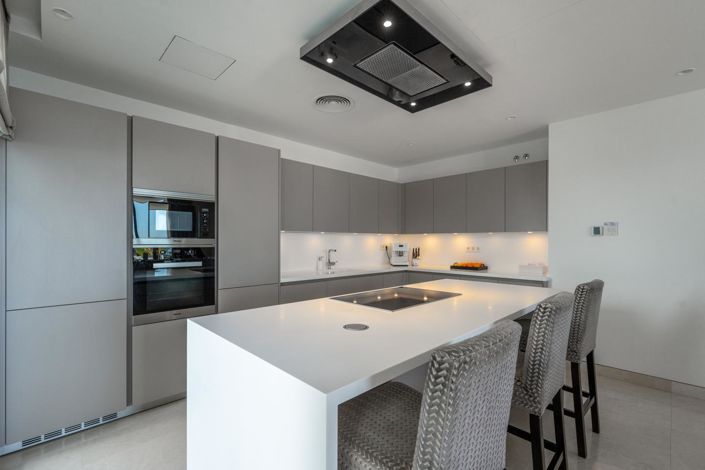 Image No.19-5 Bed Property for sale