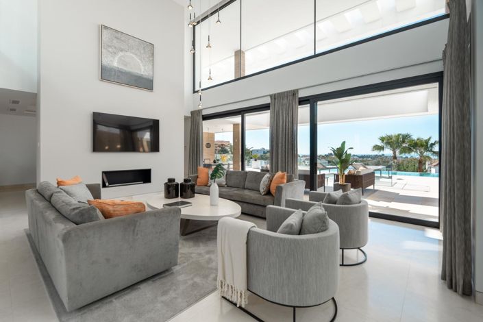 Image No.33-5 Bed Property for sale